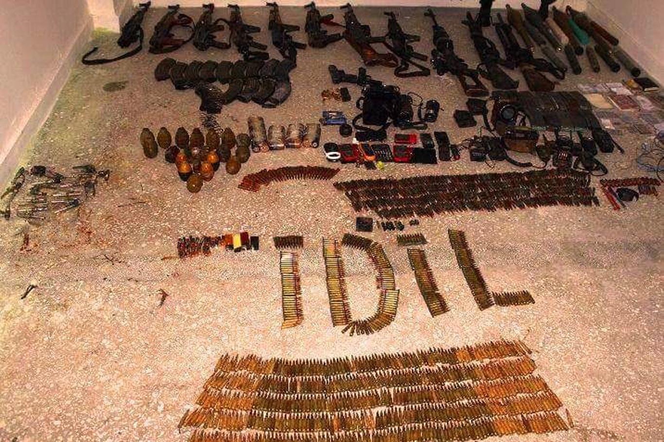 İdil'de silah deposu bulundu İdil'de silah deposu bulundu